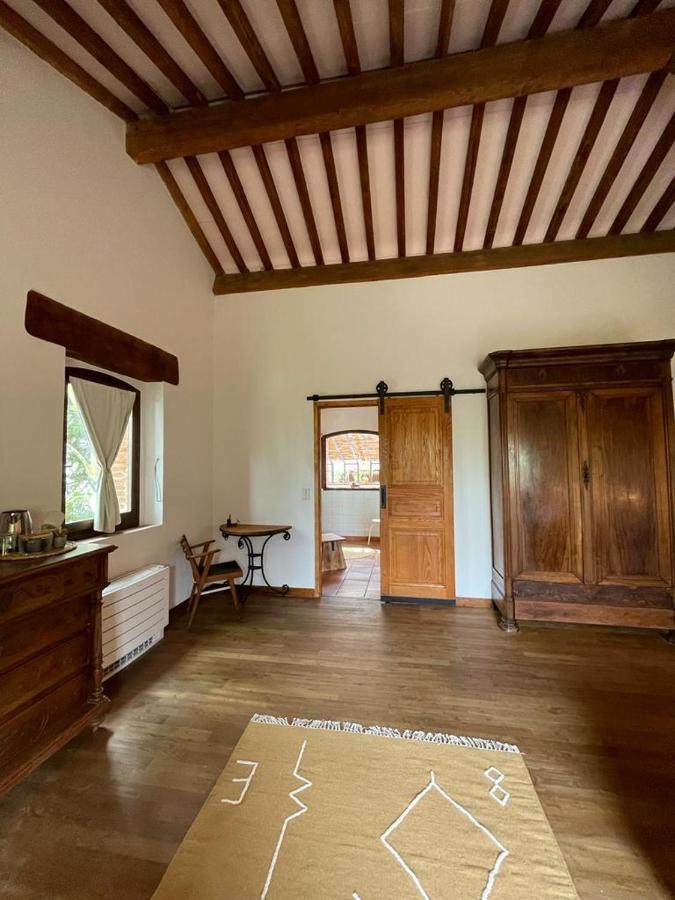 Le Mas Petit Thuir Exteriér fotografie